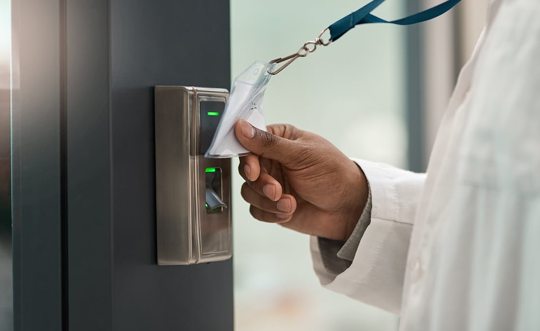 Physical Security and Cybersecurity: A Complete Guide for Enterprise Facilities